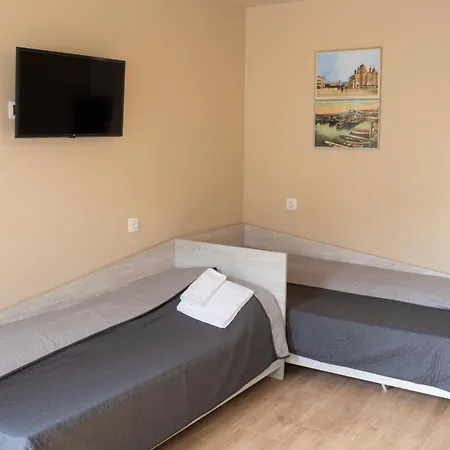 за гости изгрев 아파트 *